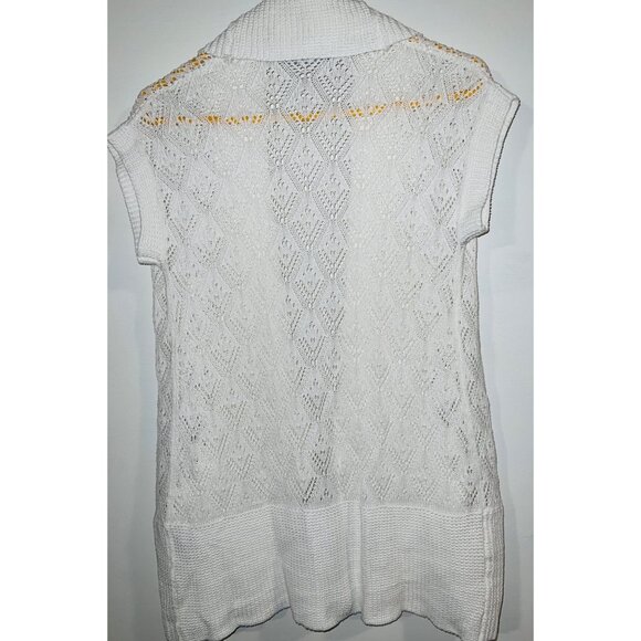 Suzy Shier White Knit Sleeveless Cardigan Womens Size Medium - Picture 2 of 3